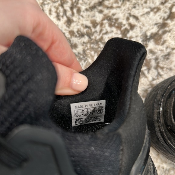 adidas UltraBoost 20 all black. Worn a couple times. Size 8.5 women's - Picture 5 of 5